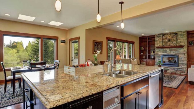 Simple-Kitchen-countertop-ideas-with-light-oak-cabinets